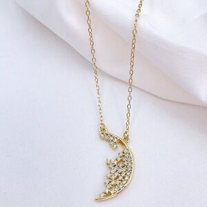 Luxe Gold Moon Pendant Necklace